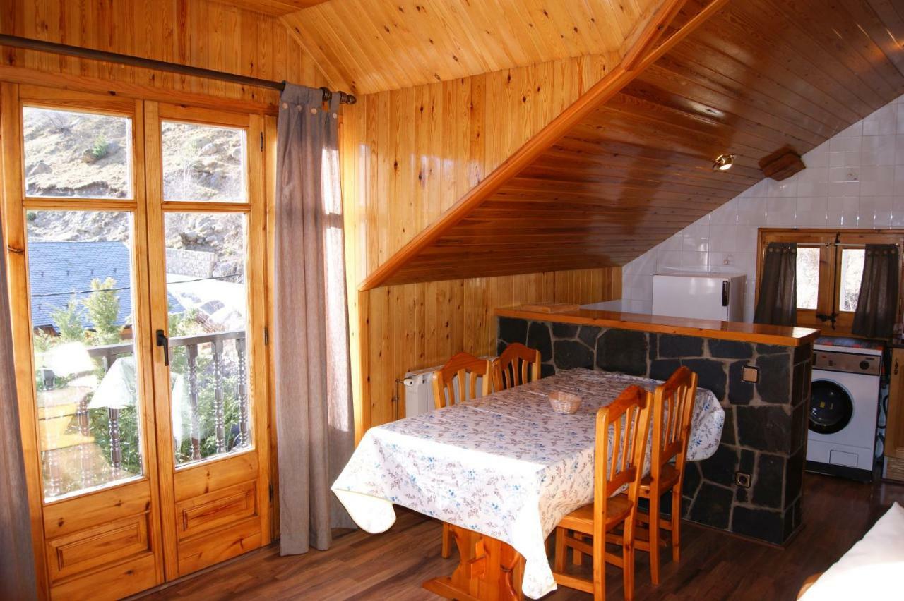 Apartaments Pont Romanic Espot Εξωτερικό φωτογραφία