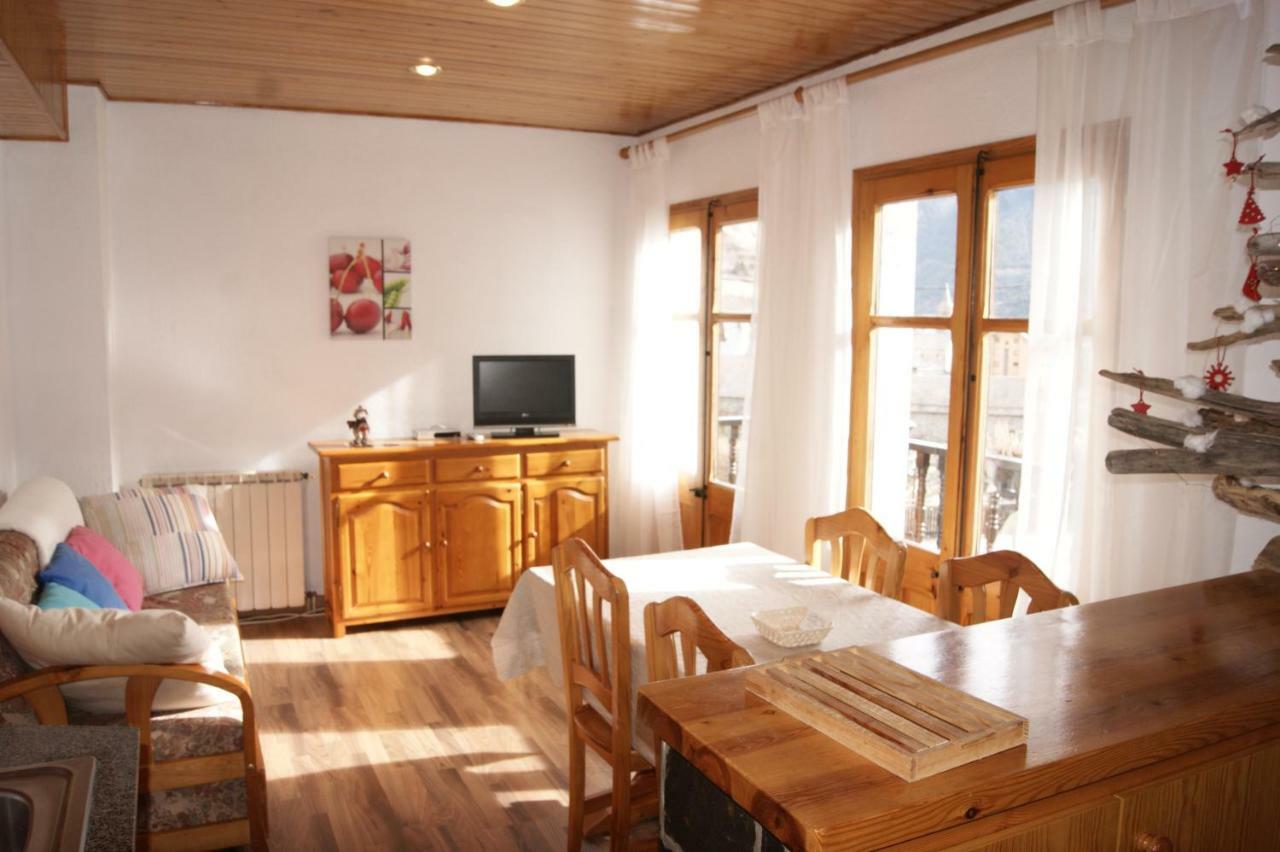 Apartaments Pont Romanic Espot Εξωτερικό φωτογραφία